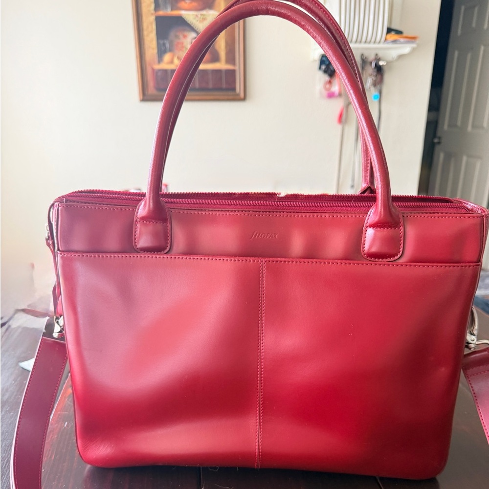 Filofax EUC Wine colored Leather
Laptop Bag & Tote or Crossbody
Never used - Picture 4 of 15